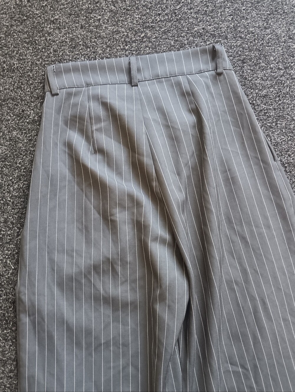 Dazy Wide Leg High Rise Gray Pinstripe Trouser Dress Pants Womens Small, Office - Picture 10 of 11